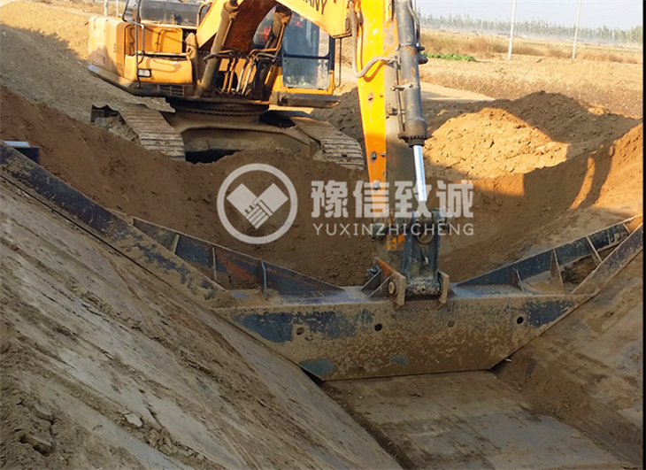 山東德州大型排水溝渠施工現(xiàn)場(chǎng)